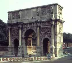 Арка Константина в Риме, построенная в честь его побед