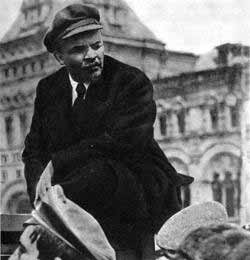 Ленин на параде войск в 1919 году